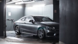 שירותים cw contact hero