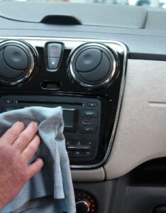 שירותים cw interior detailing